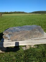 Schiefer Felsen #56